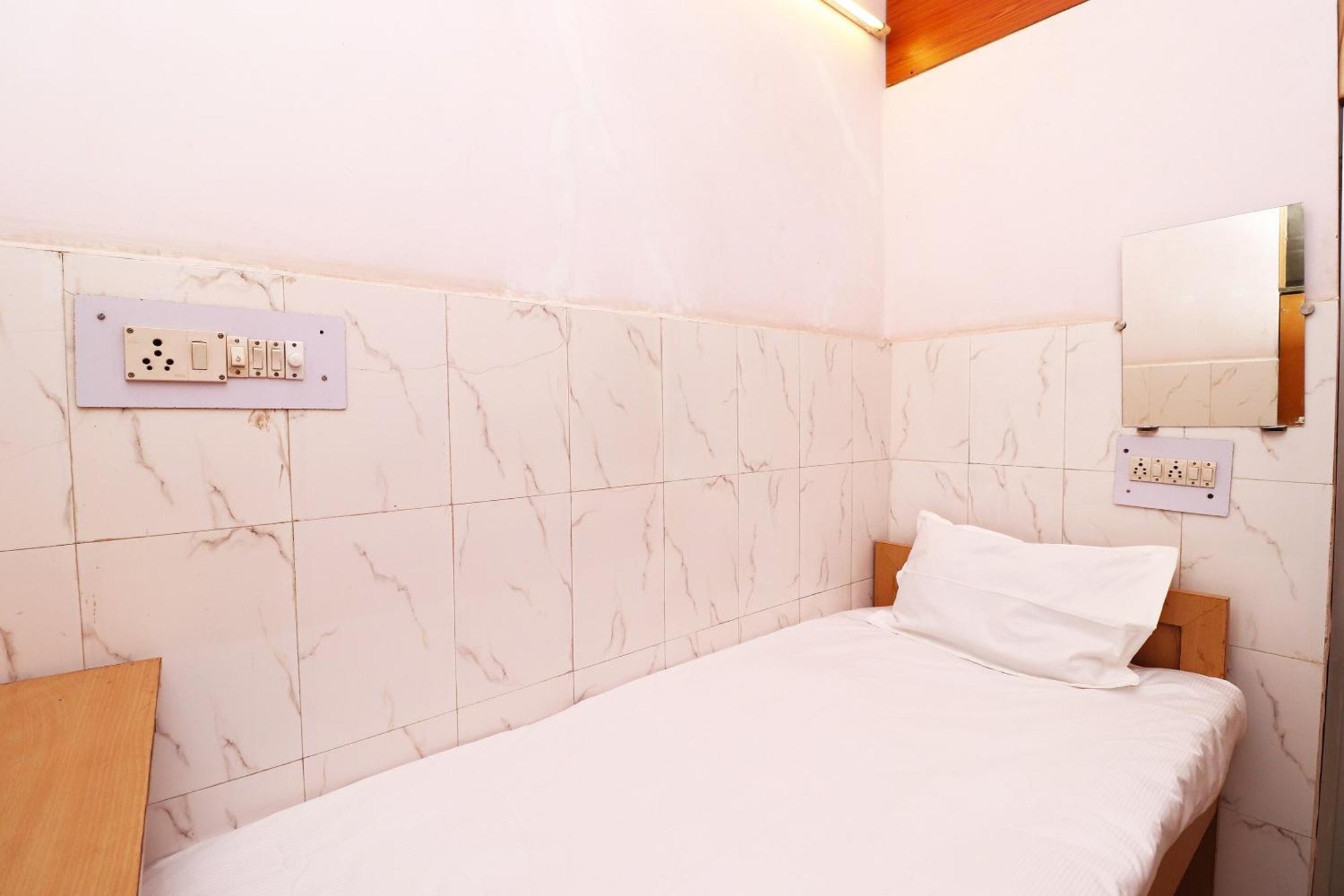 Hotel Kshama Jabalpur Esterno foto